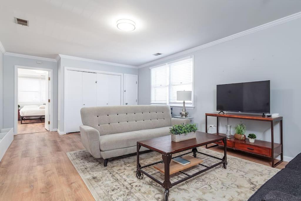 Beautiful Remodeled Penthouse Unit In Old Town Villa Chicago Exterior photo